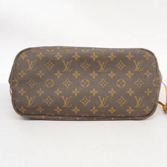 Louis Vuitton Monogram Neverfull MM Tote Bag - Picture 3 of 13